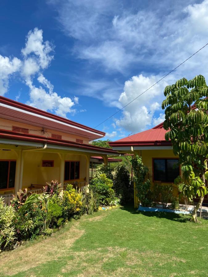 Uptown Guesthouse Siquijor Esterno foto